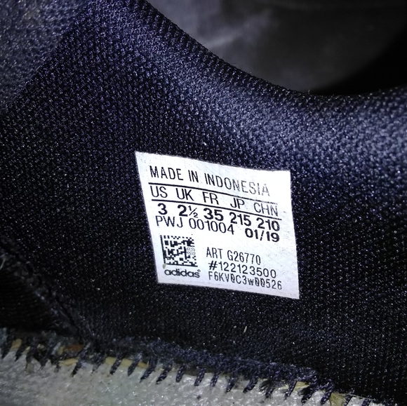 Adidas shoes - Picture 6 of 8